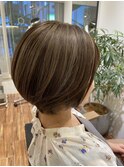 脱白髪染めハイライト×丸みショート 30代/40代/50代