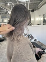 ホリー(HOLLY)&nbsp;ホワイトインナー×グレージュ