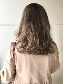 リール ヘアー 箱崎店(rire hair)の写真/全席半個室&完全マンツーマン施術！伸ばしかけのマンネリヘアも≪rire hair≫で可愛くお洒落に♪