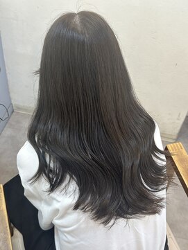 トッカ ヘアアンドトリートメント 難波店 ブリーチなしの透明感グレージュ◎