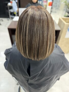 アイズ 本厚木(AIZU) 白髪ぼかしハイライト