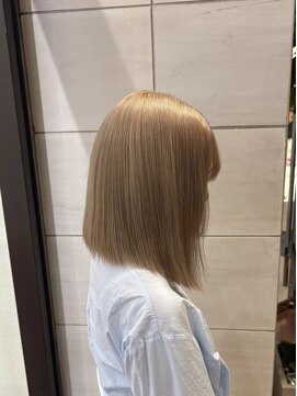 エススウィート(S SWEET) ミルクティー  前下がりボブ  透明感カラー