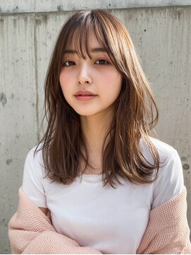 ミー 岡崎(mii) 大人かわいいゆるふわ愛され透明感ベージュカラー