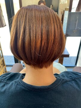 ビーチェ 小岩(Bice) 白髪ぼかしオレンジアンブレラカラー バイカラー 最旬春カラー