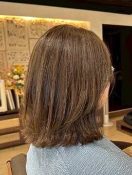 ヘアリゾート粋 ティガ 池袋店(tiga) ミディアムレイヤー/ブラウンベージュ/透明感カラー