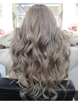 ローレン ウィズ(ROLLEN Wiz) ハイライト×グレージュカラー×シールエクステ