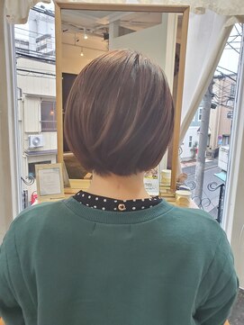 ロッティー(Rottie) ショートボブ