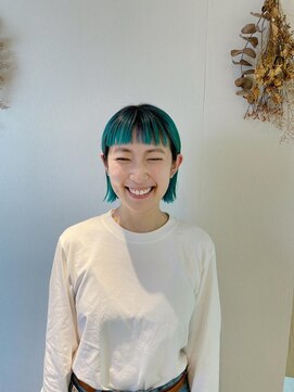 エレノア 梅田店(Eleanor) ハイトーン外ハネボブ