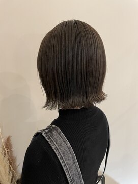 レリコ ニド(Relico-nid) 【透明感カラー】パツッと切りぱなし×オリーブグレージュ