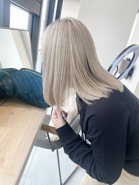 リア 近鉄八尾店(Lia) ホワイトベージュ