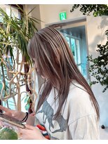 ヲタク(wotaku.)&nbsp;アンブレラカラーラテカラーグレージュブリーチデザインカラー