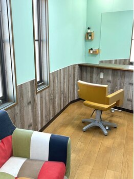 サニー(Sunny)の写真/男女問わず幅広い年齢層から支持◎リピーター多数！何でも気軽に話せる女性スタイリストが在籍＊