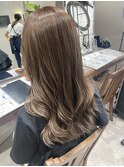 オリーブグレージュ ハイライト レイヤーカット