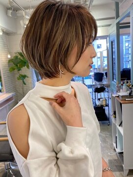 ロンドミラー 博多店(Lond Mirror) 顔周り小顔レイヤーカット/黒髪地毛風カラー/博多