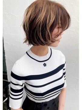 ヴァロ(Valo) アンブレラーカラーボブスタイル大人お洒落スタイル