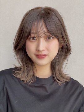 オーラ オモテサンドウ(Aura omotesando) 透明感カラー×ワンカールで可愛いレイヤーボブ