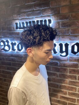 ブロートーキョー 有楽町店(Bro Tokyo) MEN'Sツーブロックテーパーフェードツイストスパイラルパーマ