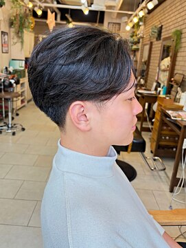 ハローズ(HELLOWS) メンズ　すっきりセンターパート