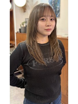 エラ(Ella) ミルクティーベージュ×レイヤーカット