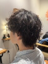 リリーコナー 武蔵小杉(LilyConnor) MEN’S HAIR/波巻きツイストスパイラル/リバースセンターパート