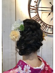 編み込みヘアアレンジ☆