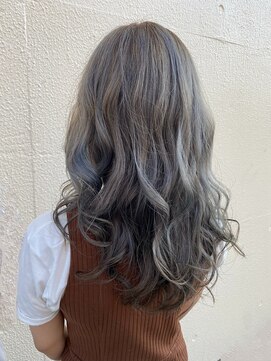 パリスパート2 明るめ グレーアッシュヘアカラー