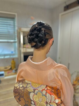 ベルトオブヴィーナス(Belt of venus) シニヨンアレンジ