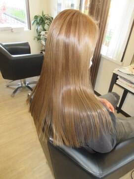 コア フィール ア デイ(COIFFURE A DAY) 【M3D ロング】当店人気メニューM3Dトリートメント