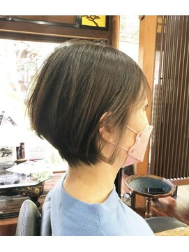 美容サニー ハイライトショートボブ