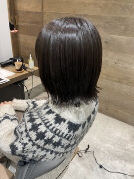 ビヨウシツ ポスタ 伸ばしかけボブ　正木ゆかり