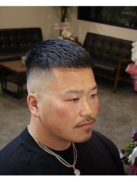 ボズ(Boz) スキンフェード＋クロップ