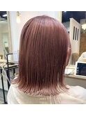 ピンクベージュ