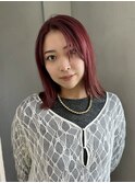 赤髪 チェリーレッド 暖色カラー ブリーチあり 外ハネボブ