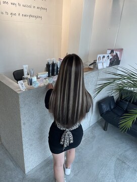 キング 高槻(K!ng) 縮毛矯正髪質改善ハイライトレイヤーカット高槻美容室エクステ