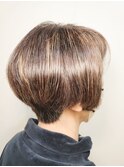 刈り上げショートボブ×白髪ぼかしハイライト/30代40代50代60代