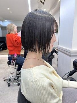 メルバイグラフ 梅田(mel by GRAFF) ぱつっとボブ