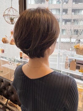 イト リトルヘアガーデン(ito. little hair garden) 白髪ぼかし馴染みハイライト×ショート