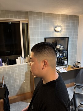 ザ ブライト バーバー(The BRIGHT BARBER) buzz cut スキンフェード