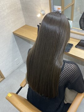 アレクサ 保谷(ALEXA) 透明感と清涼感♪ほどよいくすみ感*オリーブベージュ