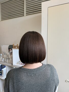 ビフィーノ イーリス 川西店(bifino iris) また艶ブラウン×ボブ