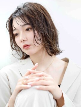 【emiy 目白】
