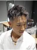 MEN'S/ハイライト×ツイスパ×フェード/短髪/アップバング