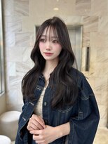 リリー(Lilley)&nbsp;暗髪カラーとレイヤーカットで上品な韓国style☆