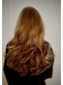 DAMANI 表参道 髪質改善/ヘッドスパ/ハイライト/白髪染め/白髪ぼかし/縮毛矯正 似合わせカット/ミディアムレイヤーカット[表参道駅]