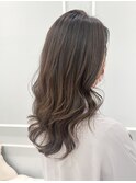 巻き髪との相性抜群 レイヤーロングヘア