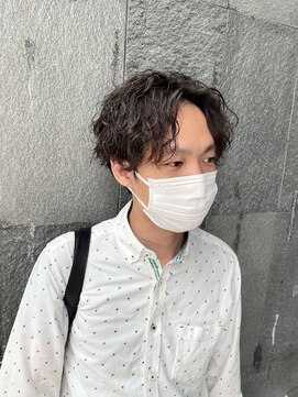 アクルヘアーバイテソロ(AKUR hair by tesoro) センターツイスパ