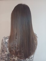 ツムグ 代官山 中目黒(TUMUGU)&nbsp;大人可愛い脱白髪染めハイライトシアーベージュサンドベージュ