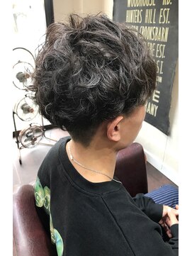 ルートプラス(RUTO+) 【スパイラルパーマ】ツーブロック×刈り上げ