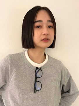 シーン(SCENE) センターパート　切りっぱなしボブ　艶感　暗髪【天神/今泉】