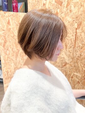 レンカ バイ レオネ(renca by LEONE) 柔らかミルクティカラー/琴似/髪質改善/ハンサムショート